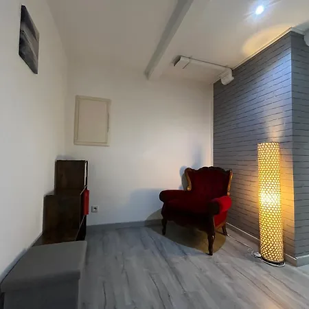 Grand - 2 A 6 Places Appartement